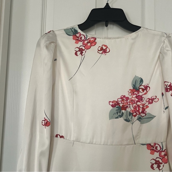 Cream Long-Sleeve Floral Button-Front Midi Dress - Picture 3 of 6